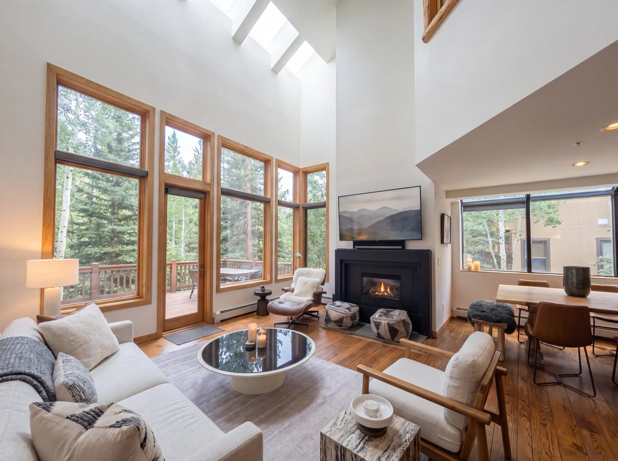 Crystal Ridge — interior and exterior 4