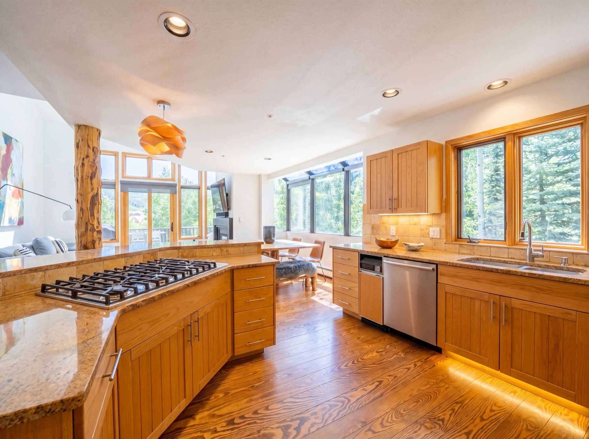 Crystal Ridge — interior and exterior 5